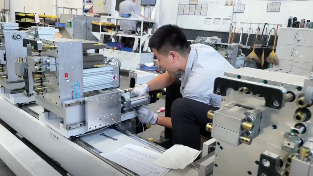 Welche Probleme sollten Möbelfabriken beim Kauf mechanischer Ausrüstung berücksichtigen?