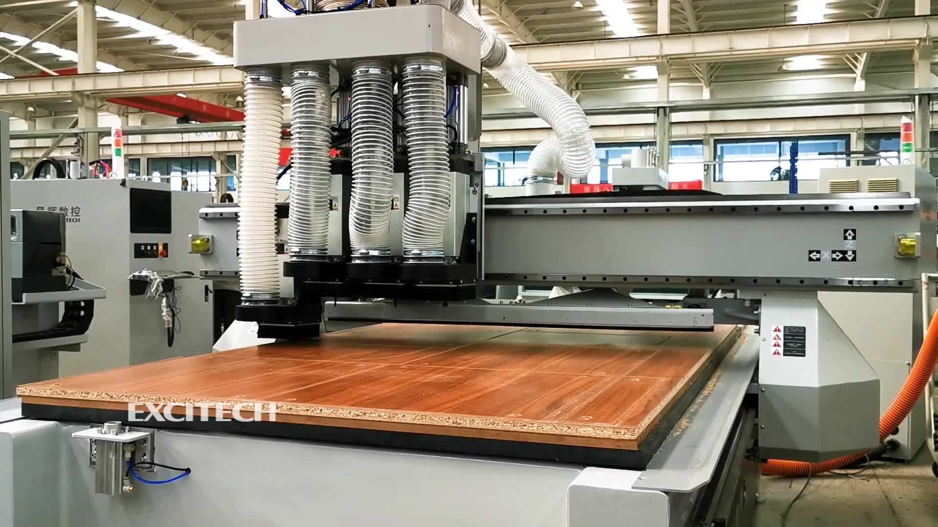 Excitech Vierkopf Work Center CNC-Maschine